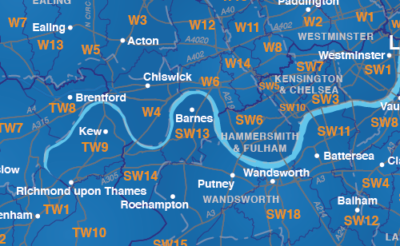 Map of Greater London postcode districts plus boroughs and major roads ...
